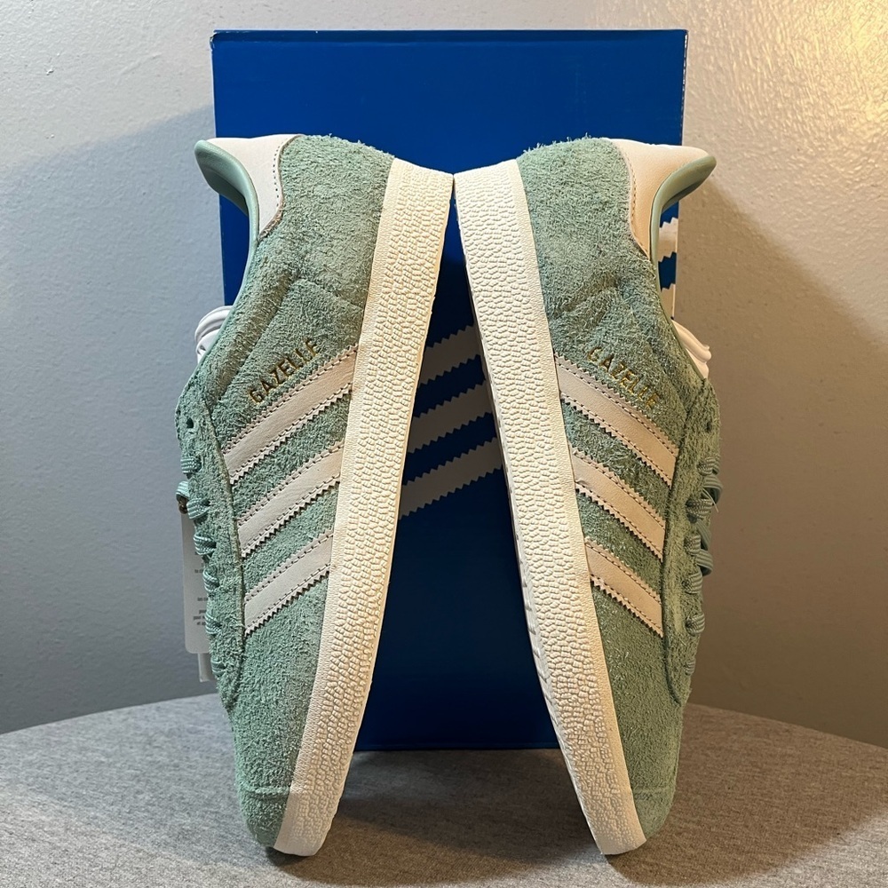 Adidas Classic Gazelle Suede Sneaker Hazy Green Women's Shoe Size 7.5 IG4393 - Picture 8 of 12